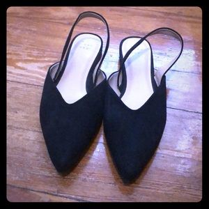 Point toe flats